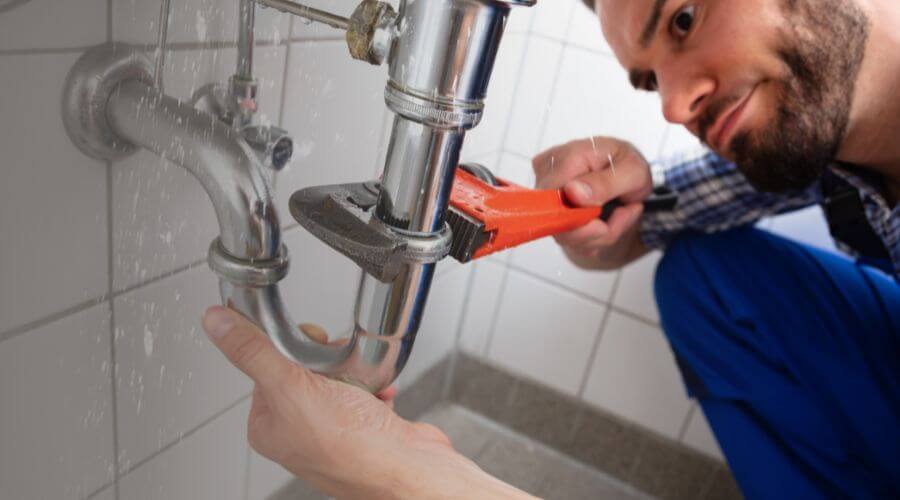Professional same day plumber services in Woodlake, CA